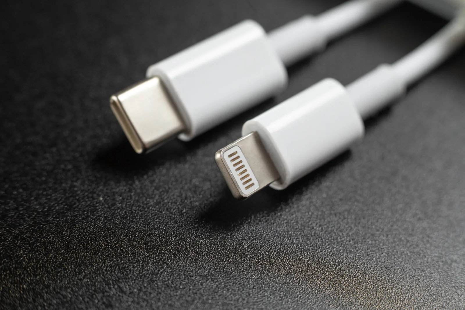 CABLES