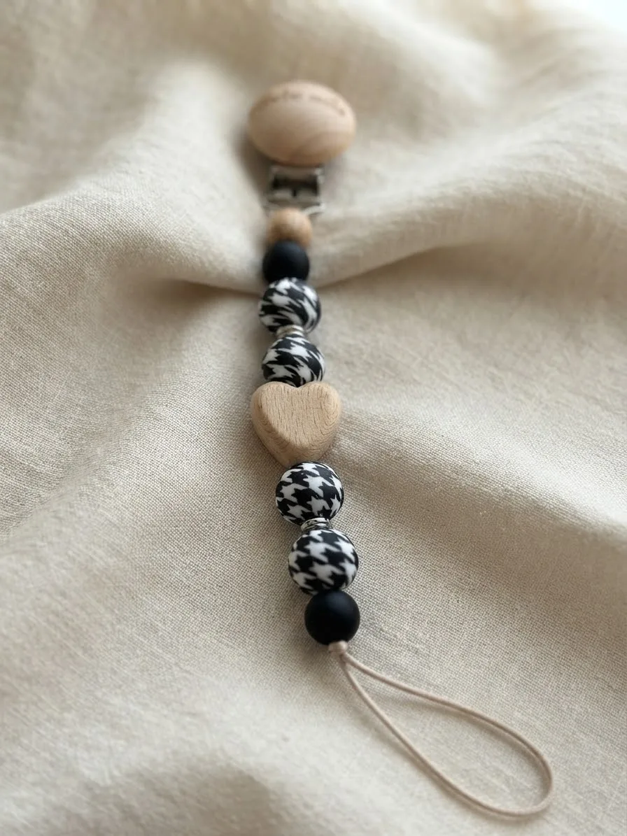    Bébè Mila Heart-Shaped Pacifier Holder Chain
